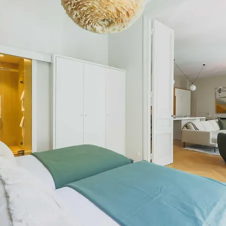 2bdr 4p - Arc De Triomphe Champs-elysees Apartmán