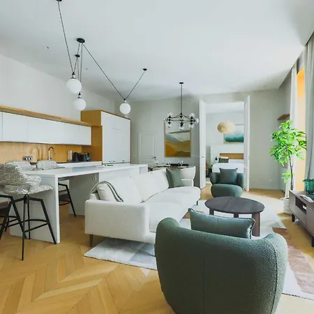 2bdr 4p - Arc De Triomphe Champs-elysees * باريس