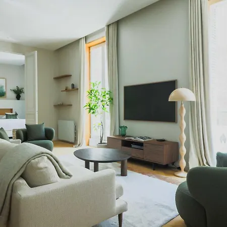 2bdr 4p - Arc De Triomphe Champs-elysees Apartmán Paříž